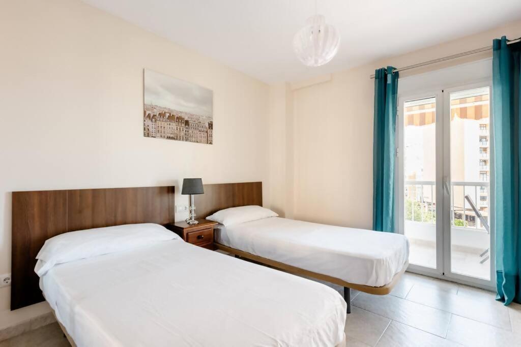 Apartmán Amplio Con Vistas Al Mar Y Piscina En Benalmádena Exteriér fotografie