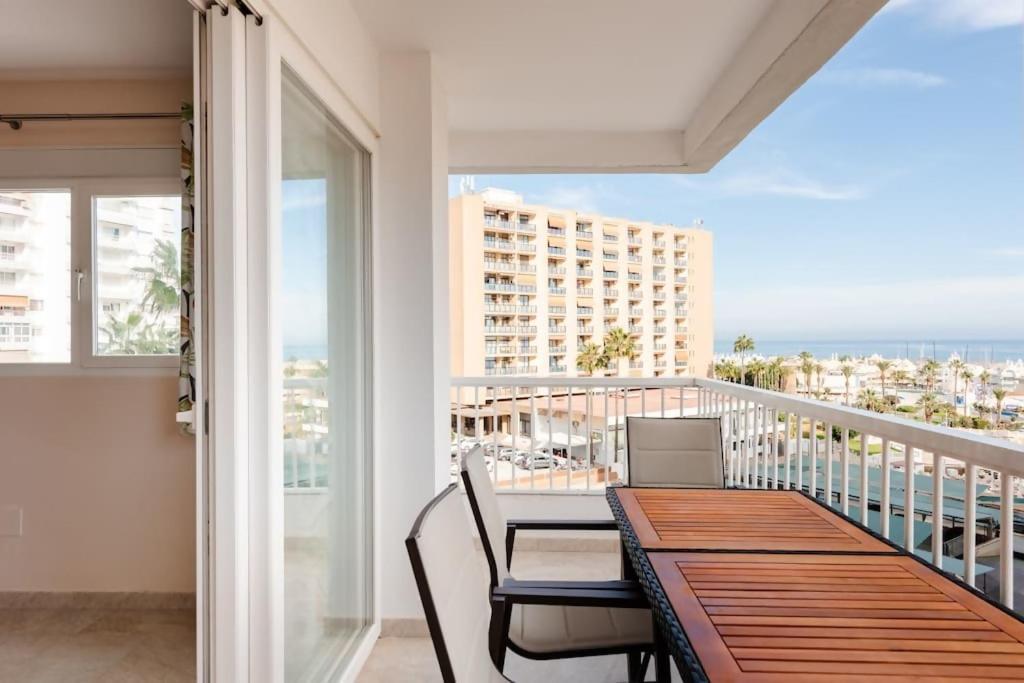 Apartmán Amplio Con Vistas Al Mar Y Piscina En Benalmádena Exteriér fotografie