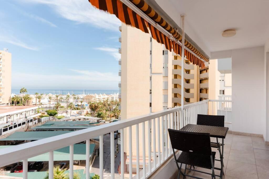 Apartmán Amplio Con Vistas Al Mar Y Piscina En Benalmádena Exteriér fotografie