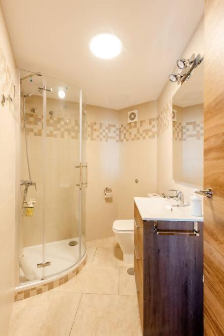 Apartmán Amplio Con Vistas Al Mar Y Piscina En Benalmádena Exteriér fotografie