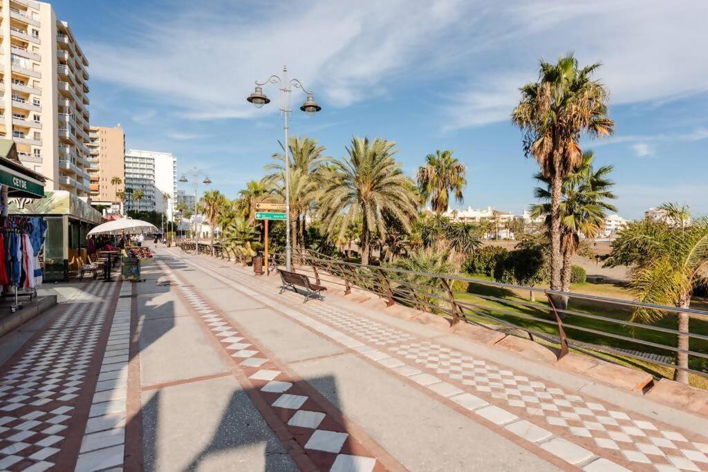 Apartmán Amplio Con Vistas Al Mar Y Piscina En Benalmádena Exteriér fotografie